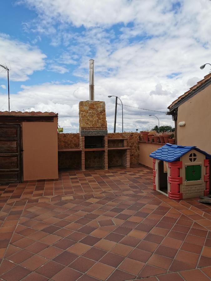 La Cerca De Torrecaballeros, A 10 Min De Segovia Luaran gambar